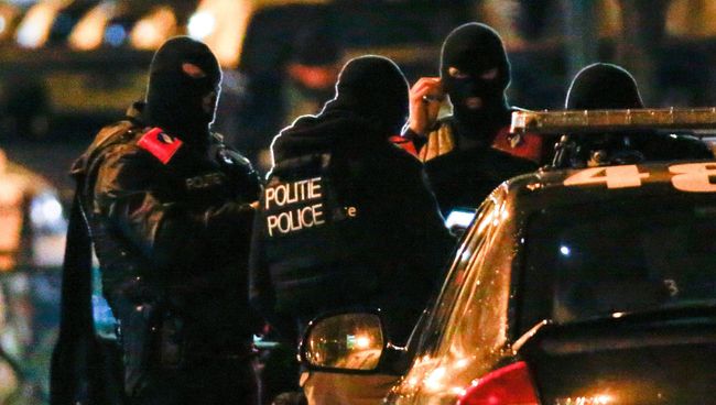 Спецоперация бельгийской полиции в брюссельской коммуне Моленбек-Сен-Жан Спецоперация бельгийской полиции в брюссельской коммуне Моленбек-Сен-Жан