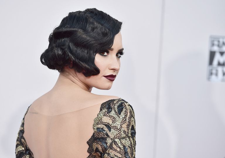 Премия American Music Awards: эпатажное поведение и смелые наряды Премия American Music Awards: эпатажное поведение и смелые наряды