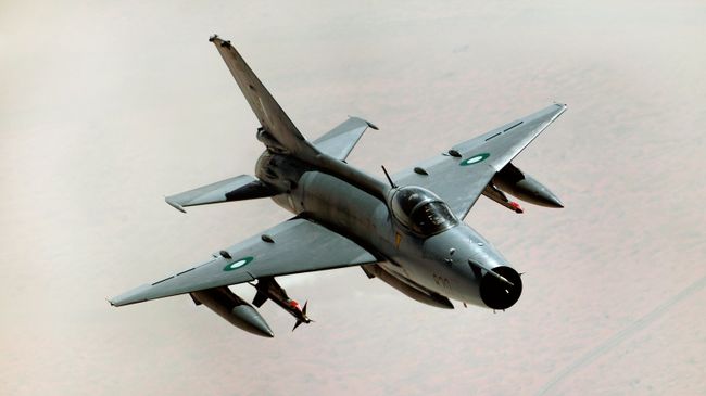 Самолет FT-7P ВВС Пакистана. Архивное фото