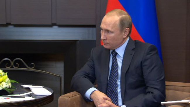 Путин назвал ударом в спину атаку ВВС Турции на российский самолет Су-24 Путин назвал ударом в спину атаку ВВС Турции на российский самолет Су-24