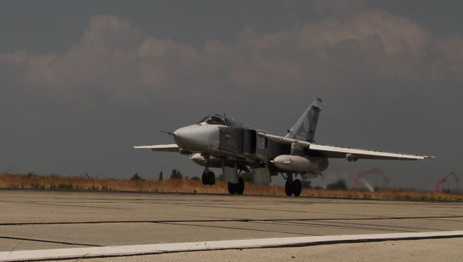 Су-24 на авиабаза Хмеймим (Латакия), Сирия Су-24 на авиабаза Хмеймим (Латакия), Сирия