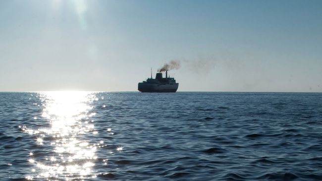 Морское сообщение Сахалина с материком приостановят из-за циклона