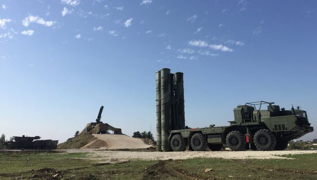 Россия развернула в Сирии ЗРК С-400. Архивное фото Россия развернула в Сирии ЗРК С-400. Архивное фото
