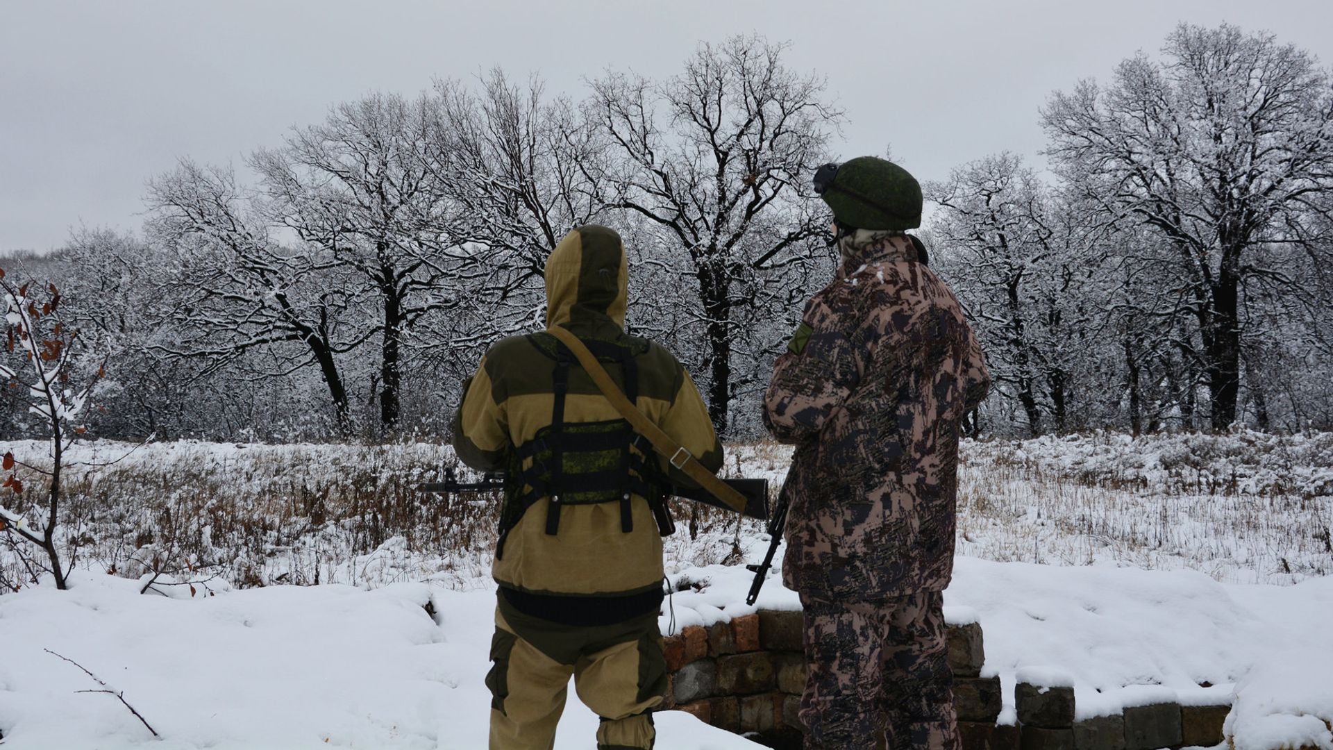 Военнослужащие Народной милиции ЛНР (бригада Призрак) на позициях в поселке Донецкий на линии соприкосновения - РИА Новости, 1920, 10.03.2021