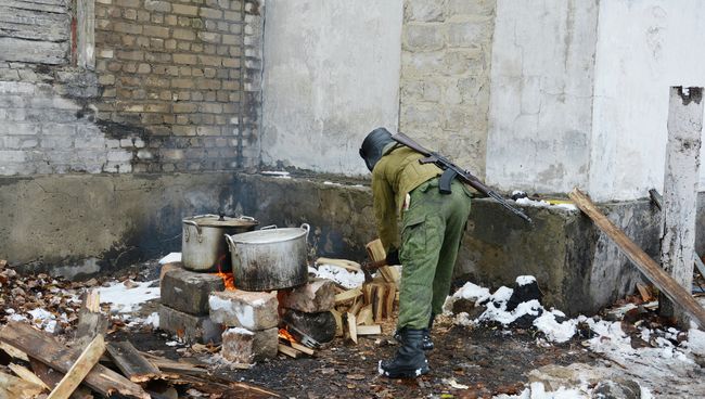 Поселок Донецкий в ЛНР, Украина. Архивное фото Поселок Донецкий в ЛНР, Украина. Архивное фото