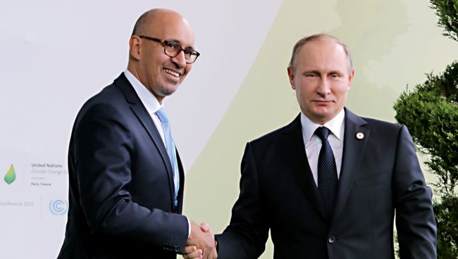 Президент России Владимир Путин и госсекретарь по европейским делам при МИД Франции Арлем Дезир на климатической конференции ООН в Париже Президент России Владимир Путин и госсекретарь по европейским делам при МИД Франции Арлем Дезир на климатической конференции ООН в Париже