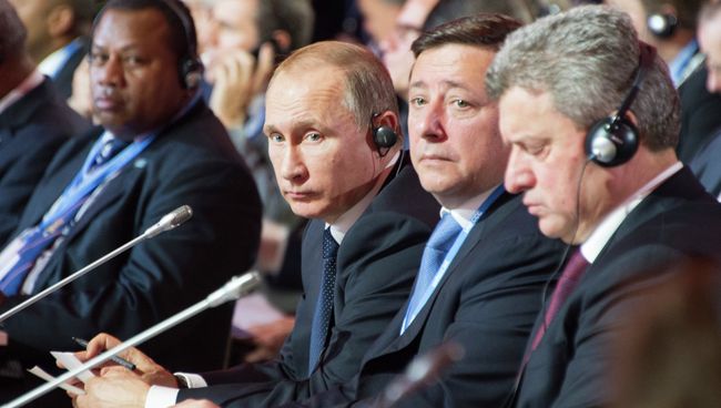 Президент России Владимир Путин на климатической конференции ООН в Париже Президент России Владимир Путин на климатической конференции ООН в Париже