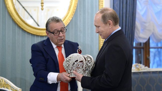 Президент РФ Владимир Путин поздравил с 70-летним юбилеем народного артиста Геннадия Хазанова Президент РФ Владимир Путин поздравил с 70-летним юбилеем народного артиста Геннадия Хазанова