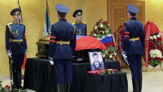 Похороны погибшего в Сирии летчика О.Пешкова в Липецке
