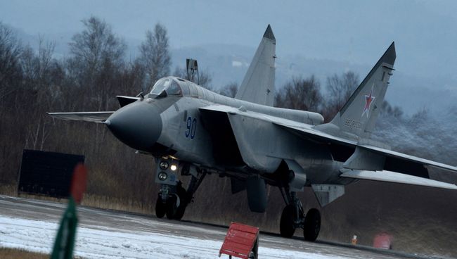 Истребитель МиГ-31 во время летно-тактических учений. Архивное фото Истребитель МиГ-31 во время летно-тактических учений. Архивное фото