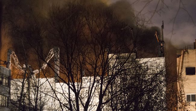 Пожар на Тушинском машиностроительном заводе в Москве Пожар на Тушинском машиностроительном заводе в Москве