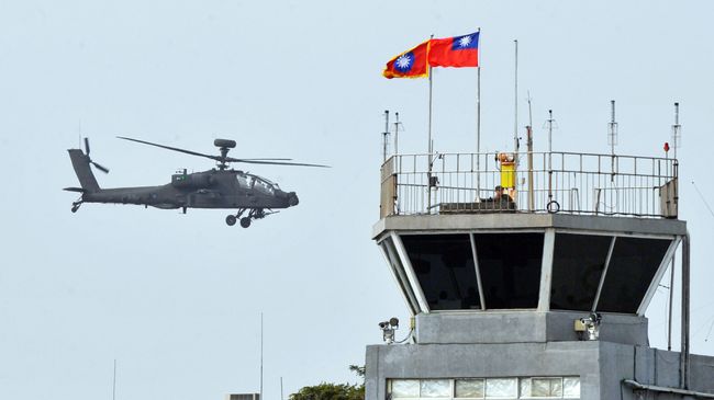 Вертолёт производства США AH-64E Apache ВВС Тайваня. Архивное фото