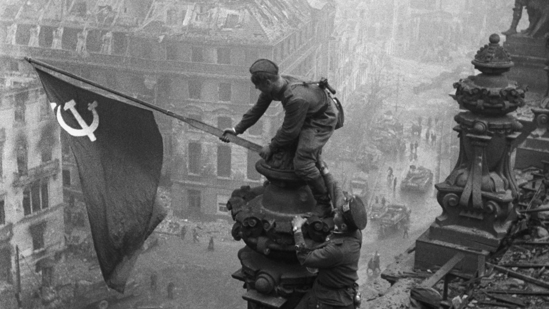 Знамя Победы над Берлином Знамя Победы над Берлином - РИА Новости, 1920, 09.05.2023