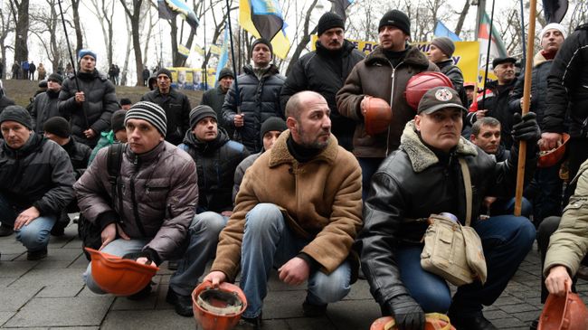 Украинские шахтеры на митинге. Архивное фото Украинские шахтеры на митинге. Архивное фото