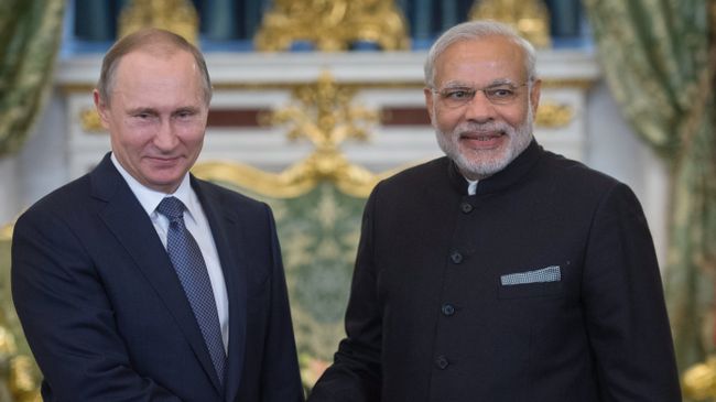 Президент России Владимир Путин и премьер-министр Индии Нарендра Моди. Архивное фото Президент России Владимир Путин и премьер-министр Индии Нарендра Моди. Архивное фото