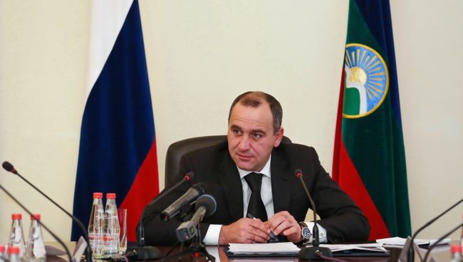 Глава КЧР Рашид Темрезов Глава КЧР Рашид Темрезов