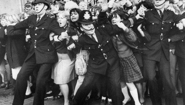 Фанаты группы The Beatles Фанаты группы The Beatles