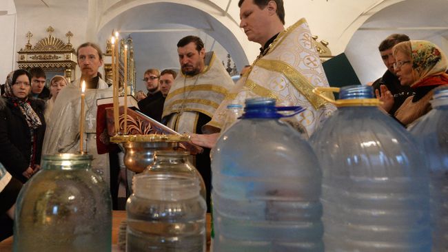 Освящение воды в Крещенский сочельник
