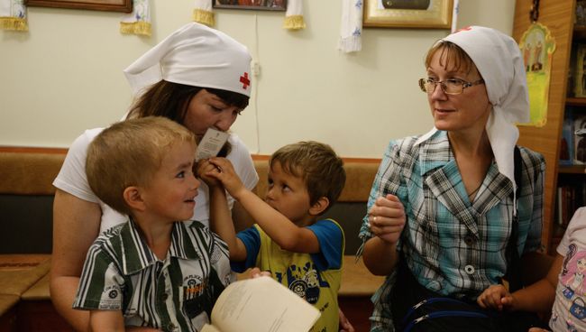 Сестры милосердия в Великом Новгороде Сестры милосердия в Великом Новгороде