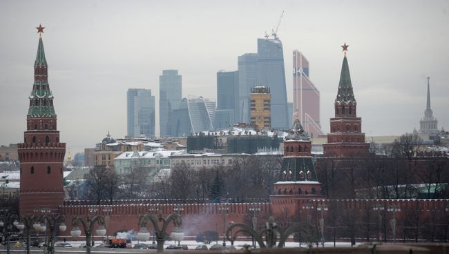 Вид на Московский Кремль с Большого Москворецкого моста Вид на Московский Кремль с Большого Москворецкого моста