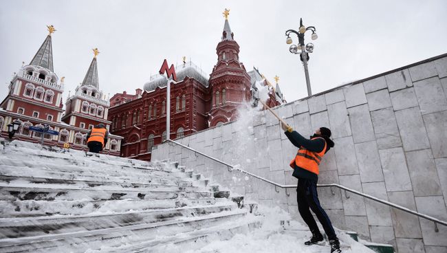 Уборка снега в Москве Уборка снега в Москве