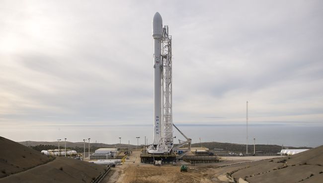 Ракета-носить Falcon. Архивное фото Ракета-носить Falcon. Архивное фото