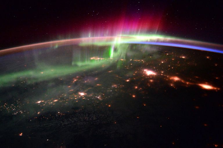 Полярное сияние на Земле снятое с Международной космической станции 20 января 2016 года Полярное сияние на Земле снятое с Международной космической станции 20 января 2016 года