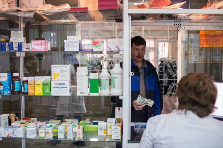 Аптечный киоск в Тарской Центральной Районной больнице Аптечный киоск в Тарской Центральной Районной больнице