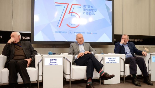 Пресс-конференция, посвященная началу Международного конкурса в области радиовещания Говорим, как Левитан. Архив
