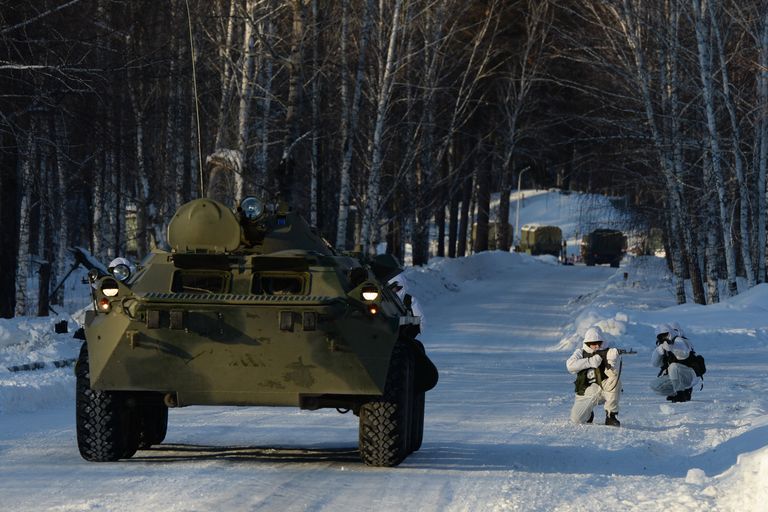 Военнослужащие противодиверсионной группы Новосибирского ракетного соединения Военнослужащие противодиверсионной группы Новосибирского ракетного соединения