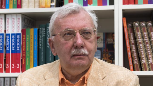 Журналист, декан Высшей школы телевидения МГУ Виталий Третьяков. Архивное фото Журналист, декан Высшей школы телевидения МГУ Виталий Третьяков. Архивное фото