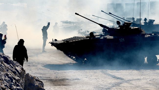 БМП-2 первого батальона бригады занимают свои места в парке боевой техники после окончания комплексных тактических учений 83-й отдельной гвардейской десантно-штурмовой бригады ВДВ на Барановском полигоне в Приморском крае. Архивное фото БМП-2 первого батальона бригады занимают свои места в парке боевой техники после окончания комплексных тактических учений 83-й отдельной гвардейской десантно-штурмовой бригады ВДВ на Барановском полигоне в Приморском крае. Архивное фото