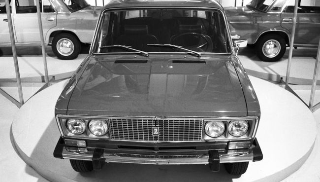 Автомобиль Жигули 2106 Автомобиль Жигули 2106