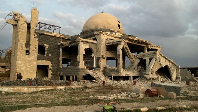 Мечеть на одной из улиц освобожденного Сирийской арабской армией населенного пункта Осман в провинции Дераа Мечеть на одной из улиц освобожденного Сирийской арабской армией населенного пункта Осман в провинции Дераа