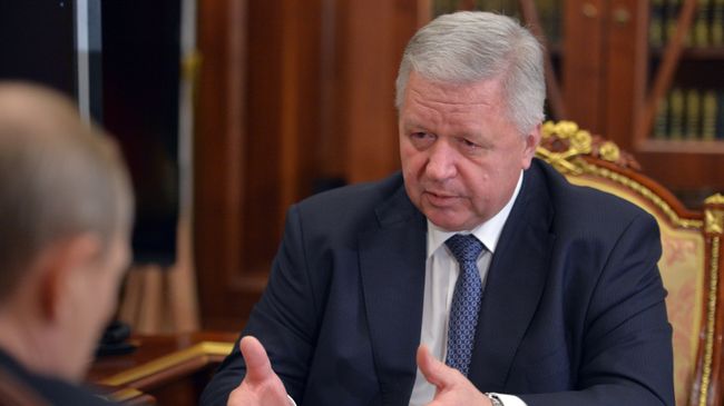 Председатель Федерации независимых профсоюзов РФ М. Шмаков