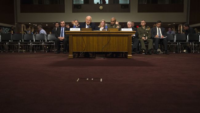 Директор национальной разведки США Джеймс Клэппер на слушаниях в американском сенате