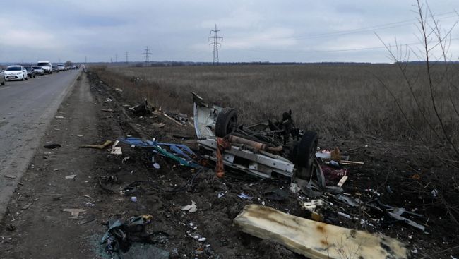 Место подрыва микроавтобуса в Донецкой области. Архивное фото Место подрыва микроавтобуса в Донецкой области. Архивное фото