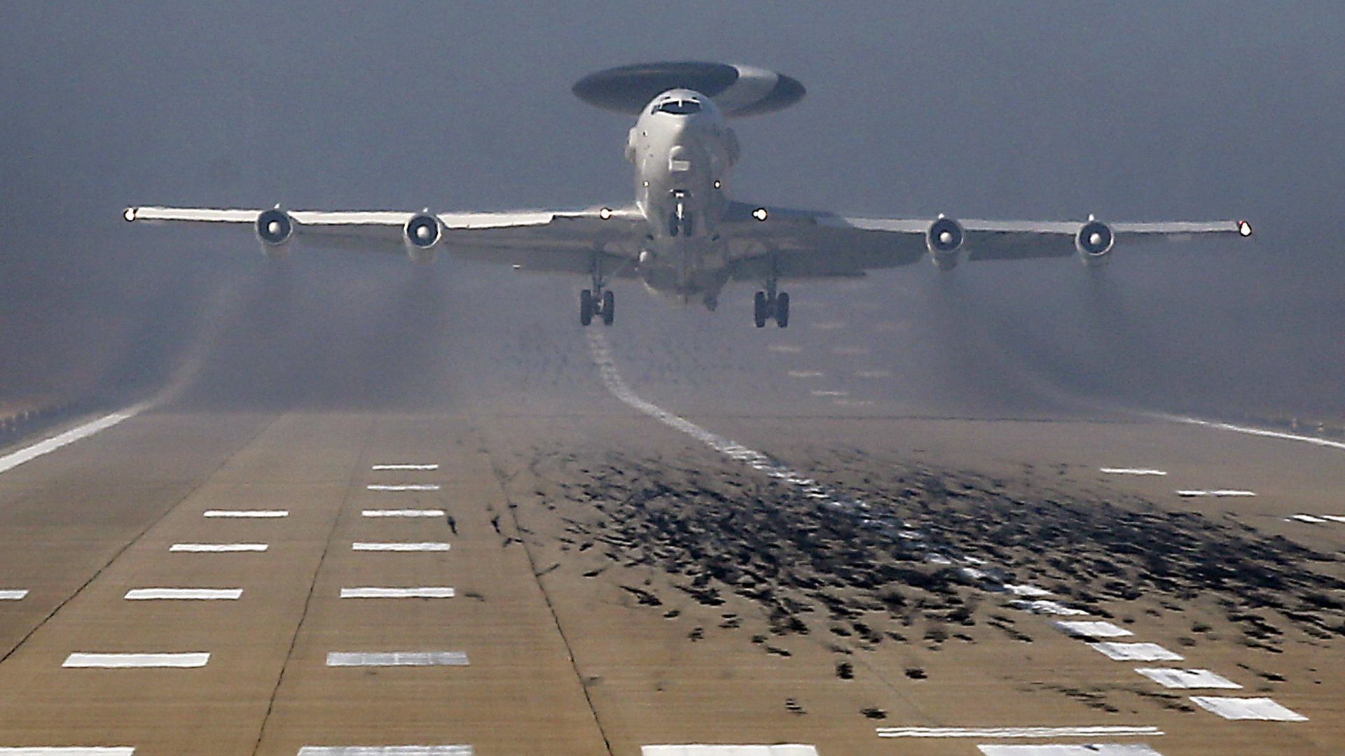 Самолет Boeing E-3 Sentry AWACS Самолет Boeing E-3 Sentry AWACS - РИА Новости, 1920, 16.11.2022