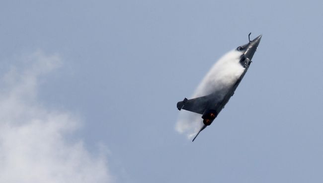 Истребитель Dassault Rafale французских ВВС. Архивное фото Истребитель Dassault Rafale французских ВВС. Архивное фото