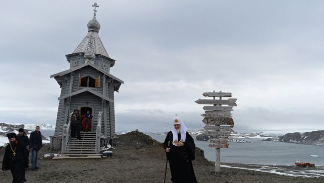 Визит патриарха Московского и всея Руси Кирилла на российскую полярную станцию в Антарктиде Визит патриарха Московского и всея Руси Кирилла на российскую полярную станцию в Антарктиде