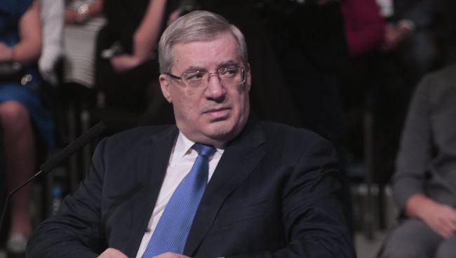 Губернатор Красноярского края Виктор Толоконский на Красноярском экономическом форуме-2016