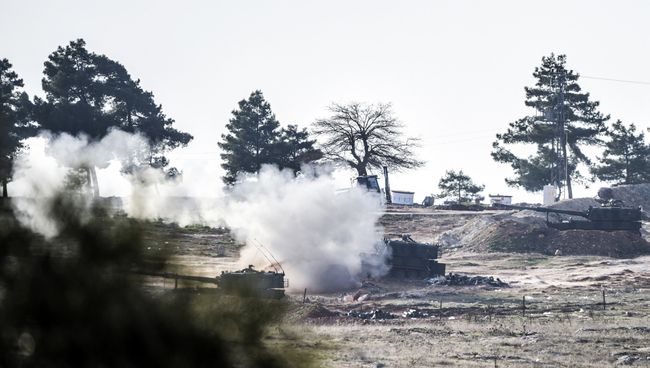 Позиция турецких военных на границе Турции и Сирии. Архивное фото
