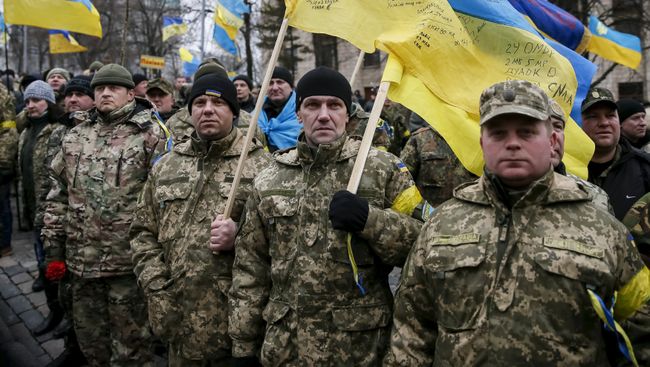 Участники мемориальных мероприятий о погибших во время Майдана в Киеве. 20 февраля 2016 Участники мемориальных мероприятий о погибших во время Майдана в Киеве. 20 февраля 2016