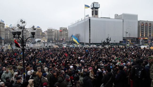 Участники Народного вече радикалов на майдане Незалежности в Киеве. Архив Участники Народного вече радикалов на майдане Незалежности в Киеве. Архив