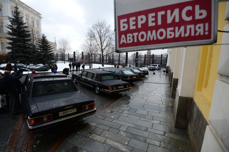 Автомобили, представленные в рамках выставки Олдтаймер-галерея на территории Московского Кремля Автомобили, представленные в рамках выставки Олдтаймер-галерея на территории Московского Кремля