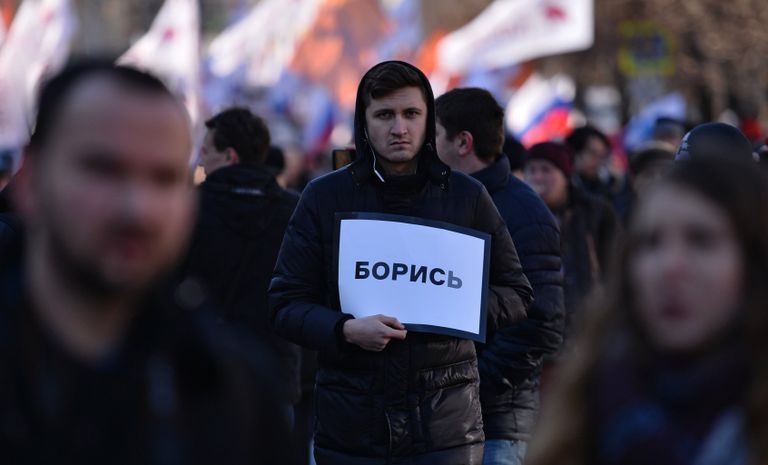 Участники марша памяти, посвященного годовщине гибели политика, общественного деятеля Бориса Немцова Участники марша памяти, посвященного годовщине гибели политика, общественного деятеля Бориса Немцова