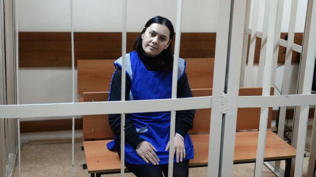 Няня Гюльчехра Бобокулова, обвиняемая в убийстве 4-летней девочки Насти Максимовой. Архивное фото Няня Гюльчехра Бобокулова, обвиняемая в убийстве 4-летней девочки Насти Максимовой. Архивное фото