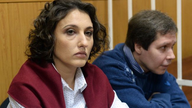 Рассмотрение дела в отношении В.Павленко, обвиняемой в краже собаки-поводыря у незрячей певицы Ю.Дьяковой