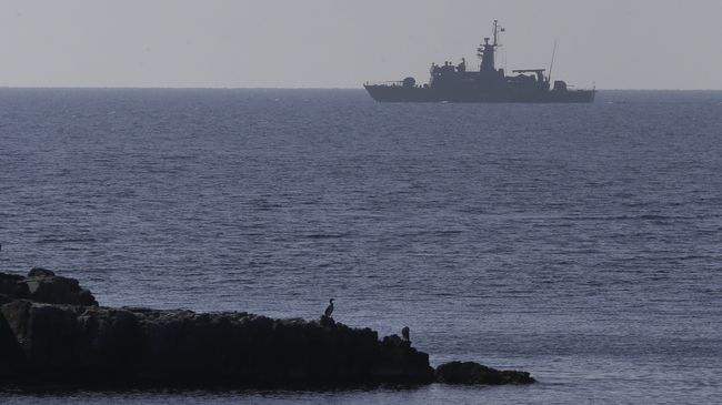 Корабль ВМС Греции в Эгейском море. Архивное фото Корабль ВМС Греции в Эгейском море. Архивное фото
