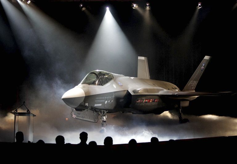 Истребитель-бомбардировщик Lockheed Martin F-35 Истребитель-бомбардировщик Lockheed Martin F-35